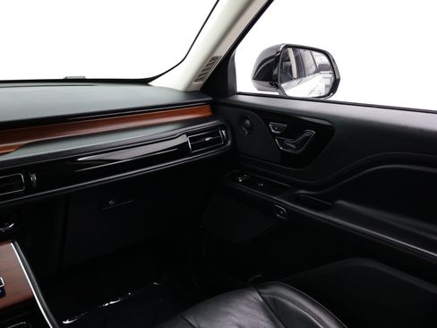 Used 2022 Lincoln Aviator Grand Touring w/ Equipment Group 301A AWD/4WD image 40