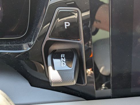 New 2024 Porsche Macan 4 Electric image 21