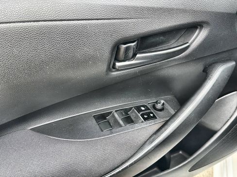 Used 2022 Toyota Corolla LE w/ LE Convenience Package FWD image 13