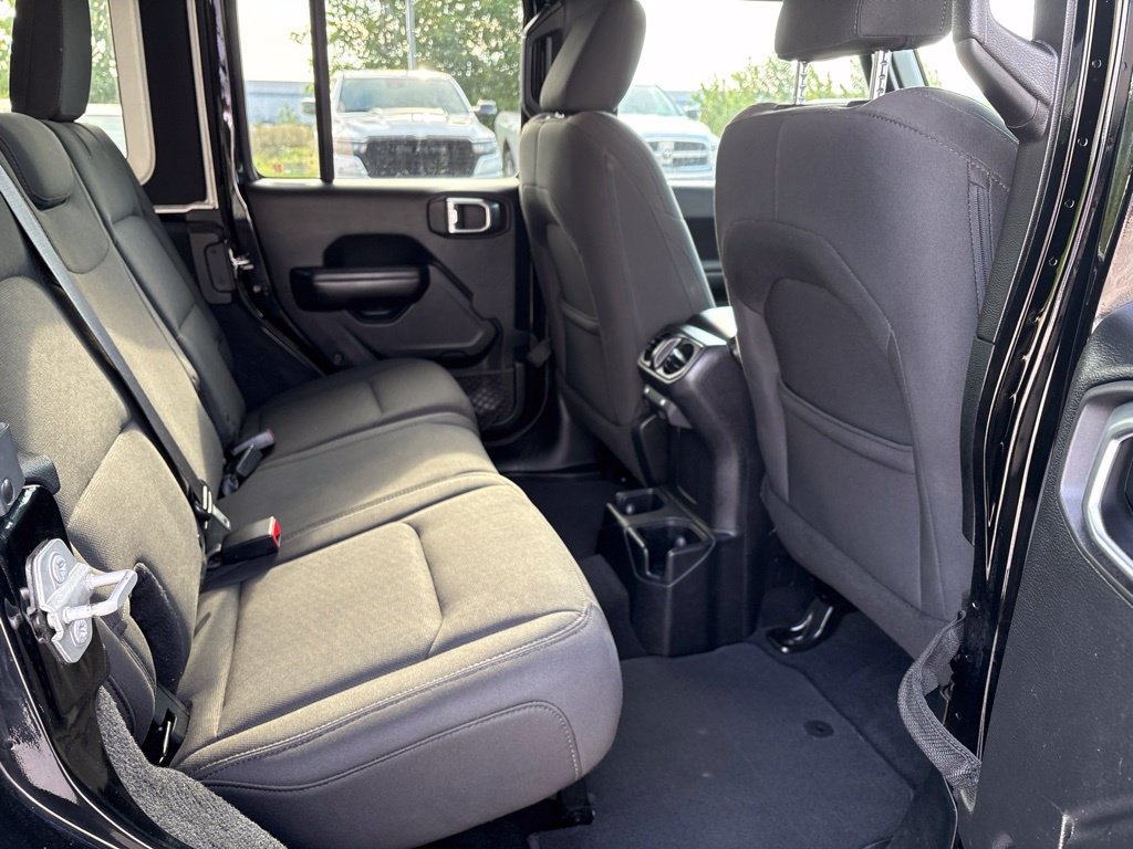 Used 2018 Jeep Wrangler Unlimited Sport S AWD/4WD image 23
