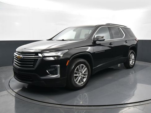 Used 2022 Chevrolet Traverse LT image 6