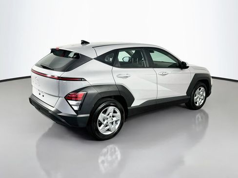 Used 2025 Hyundai Kona SE FWD image 7