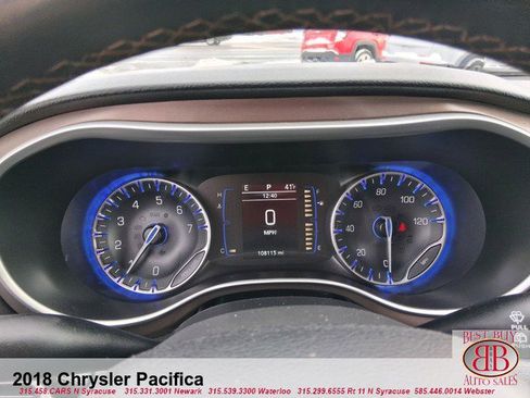 Used 2018 Chrysler Pacifica Touring-L image 19