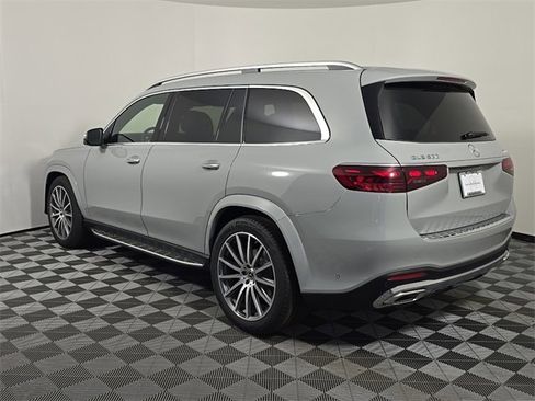 New 2026 Mercedes-Benz GLS 580 4MATIC image 3