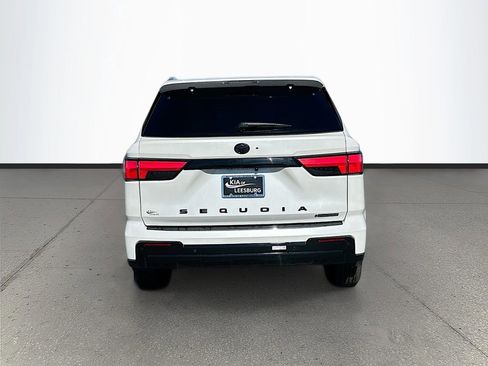 Used 2025 Toyota Sequoia Platinum image 6