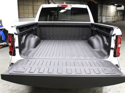 New 2026 RAM 1500 Big Horn w/ Night Edition image 32