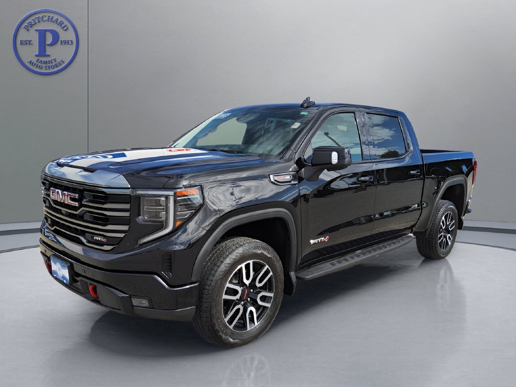 Used 2023 GMC Sierra 1500 AT4 w/ AT4 Premium Package AWD/4WD image 3