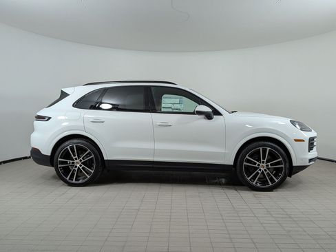 New 2026 Porsche Cayenne AWD/4WD image 8