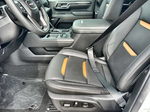 New 2026 GMC Sierra 2500 AT4 w/ AT4 Premium Plus Package AWD/4WD image 24