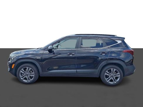 Used 2023 Kia Seltos S AWD/4WD image 4