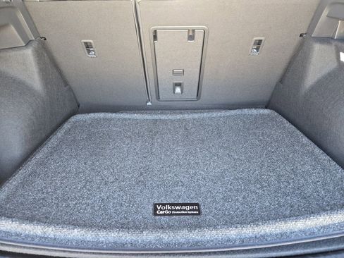 New 2026 Volkswagen Taos SEL image 24