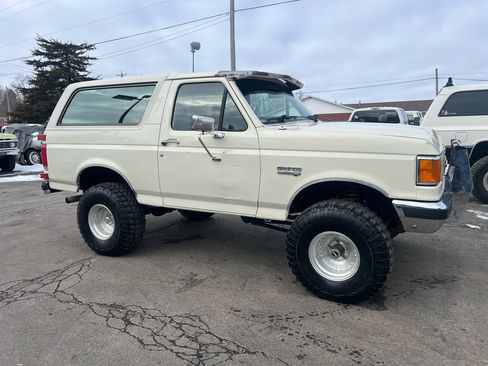 Used 1990 Ford Bronco 2dr Wagon image 3