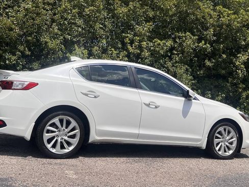 Used 2018 Acura ILX FWD image 8