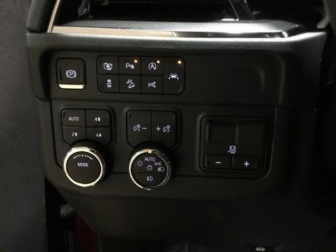 New 2026 Chevrolet Suburban RST image 39