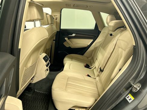 Used 2022 Audi Q5 2.0T Premium w/ Convenience Package image 20