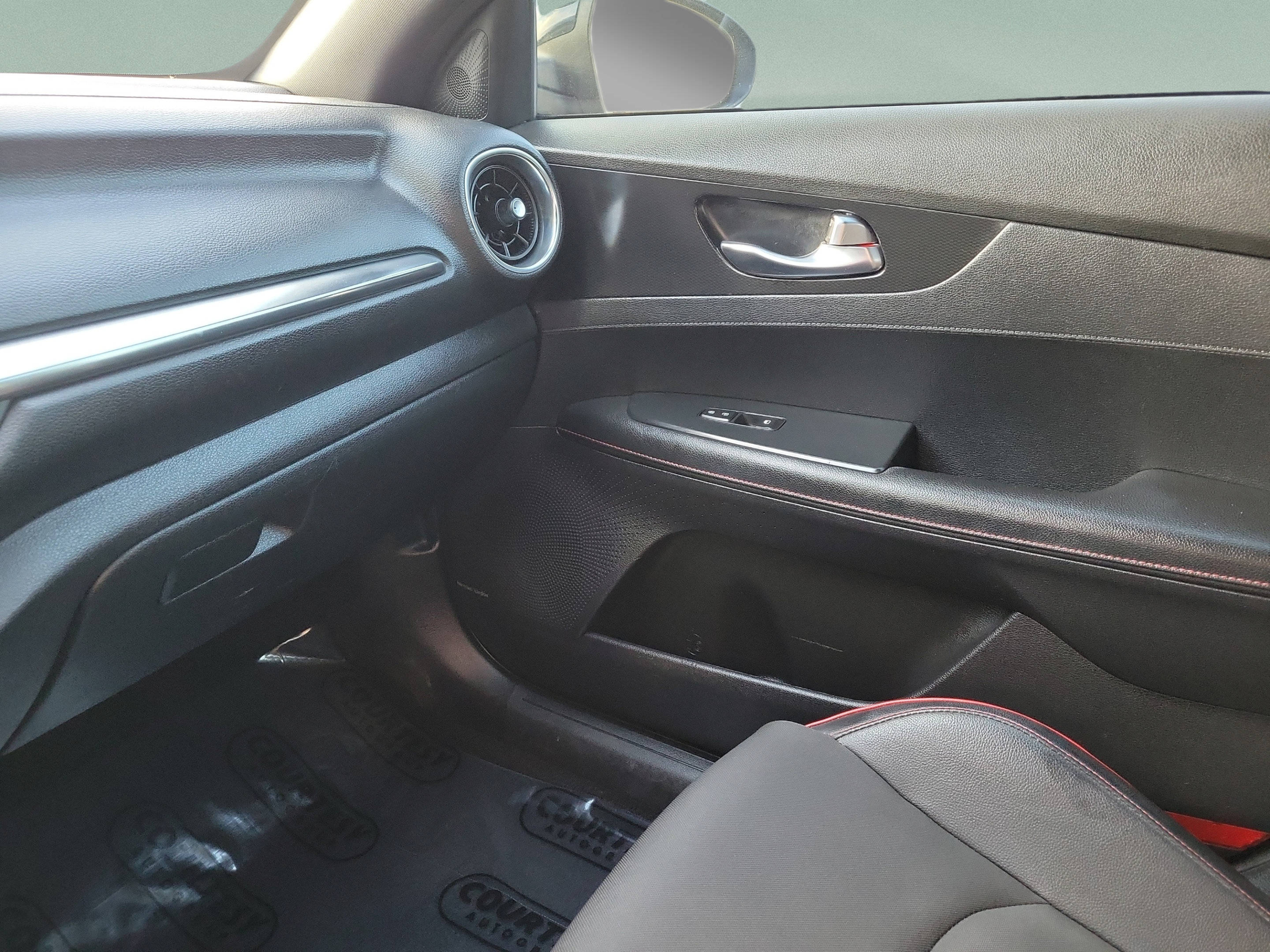 Certified 2021 Kia Forte GT FWD image 22