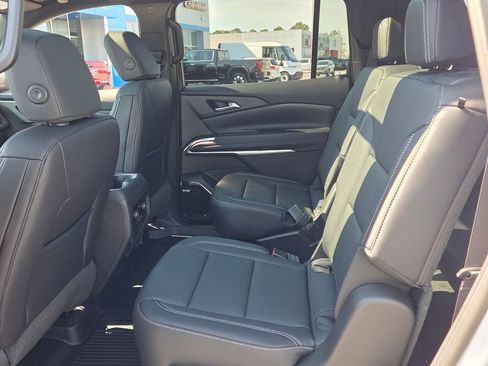 New 2026 Chevrolet Traverse LT w/ Enhanced Driving Package image 4