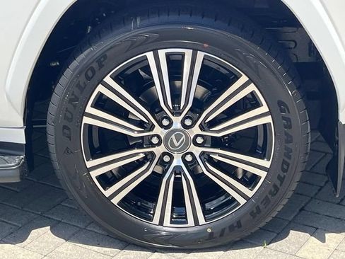 New 2026 Lexus LX 700h Luxury AWD/4WD image 11