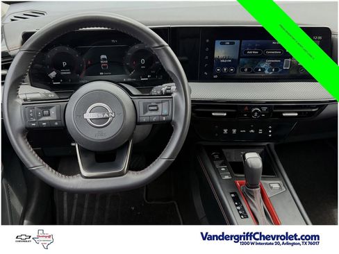 Used 2025 Nissan Kicks SR AWD/4WD image 3