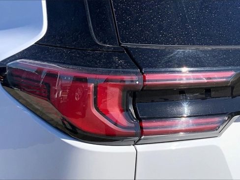 Used 2024 GMC Acadia Elevation w/ LPO, Floor Liner Package image 23