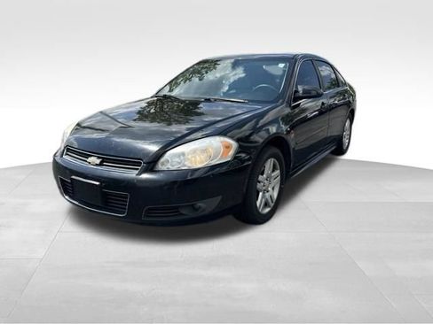 Used 2011 Chevrolet Impala LT w/ Luxury Edition Package FWD image 3