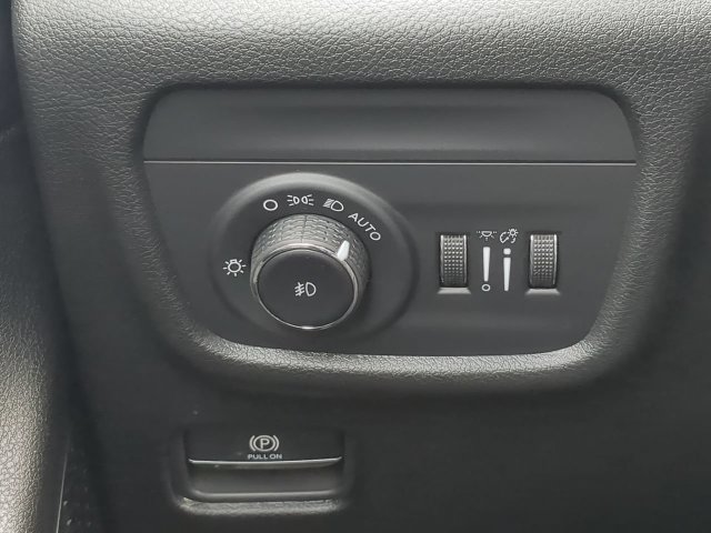 New 2027 Jeep Grand Cherokee Limited RWD image 27