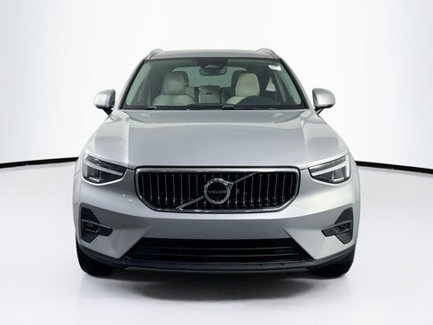 Used 2023 Volvo XC40 B4 Plus w/ Driver Assist Package image 2