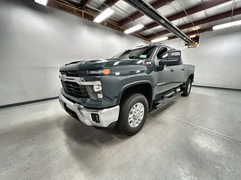 Certified 2025 Chevrolet Silverado 2500 LT w/ All Star Edition AWD/4WD image 4