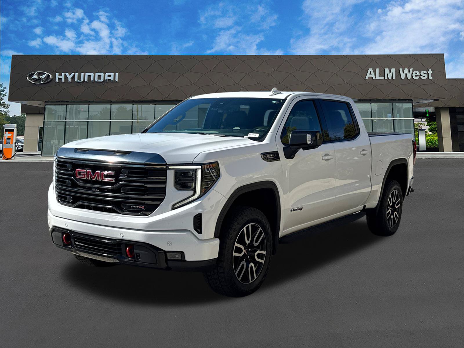 Used 2023 GMC Sierra 1500 AT4 w/ AT4 Premium Package AWD/4WD image 1