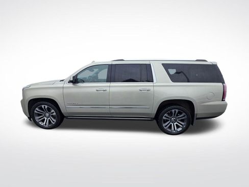 Used 2017 GMC Yukon XL Denali w/ Open Road Package AWD/4WD image 8