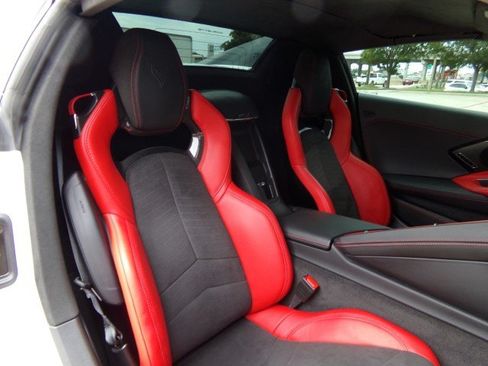 Used 2024 Chevrolet Corvette Stingray Premium Conv w/ Z51 Performance Package RWD image 29