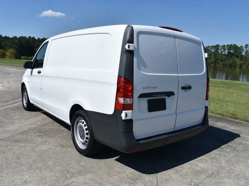 Used 2020 Mercedes-Benz Metris image 4