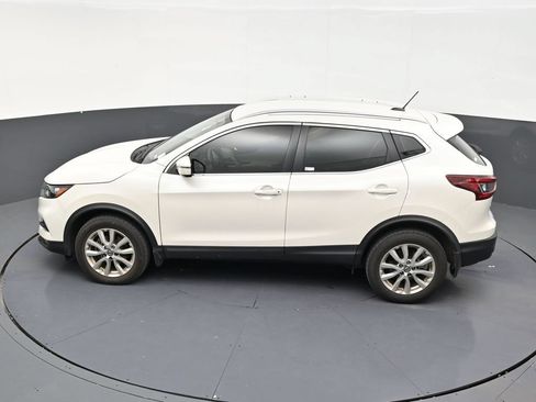 Used 2022 Nissan Rogue Sport SV FWD image 14