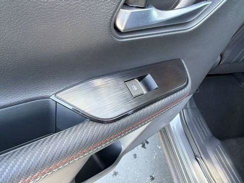 Used 2025 Nissan Kicks SR image 15