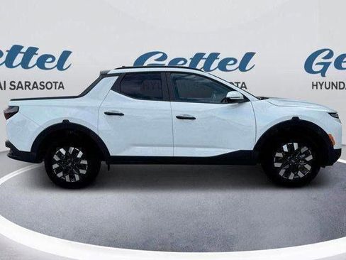 Certified 2025 Hyundai Santa Cruz SEL image 9