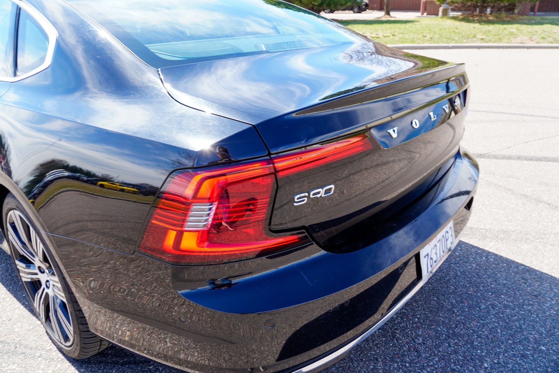 Used 2023 Volvo S90 B6 Ultimate w/ Protection Package Premier AWD/4WD image 30