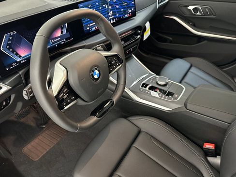 Used 2025 BMW 330i Sedan w/ Convenience Package image 4