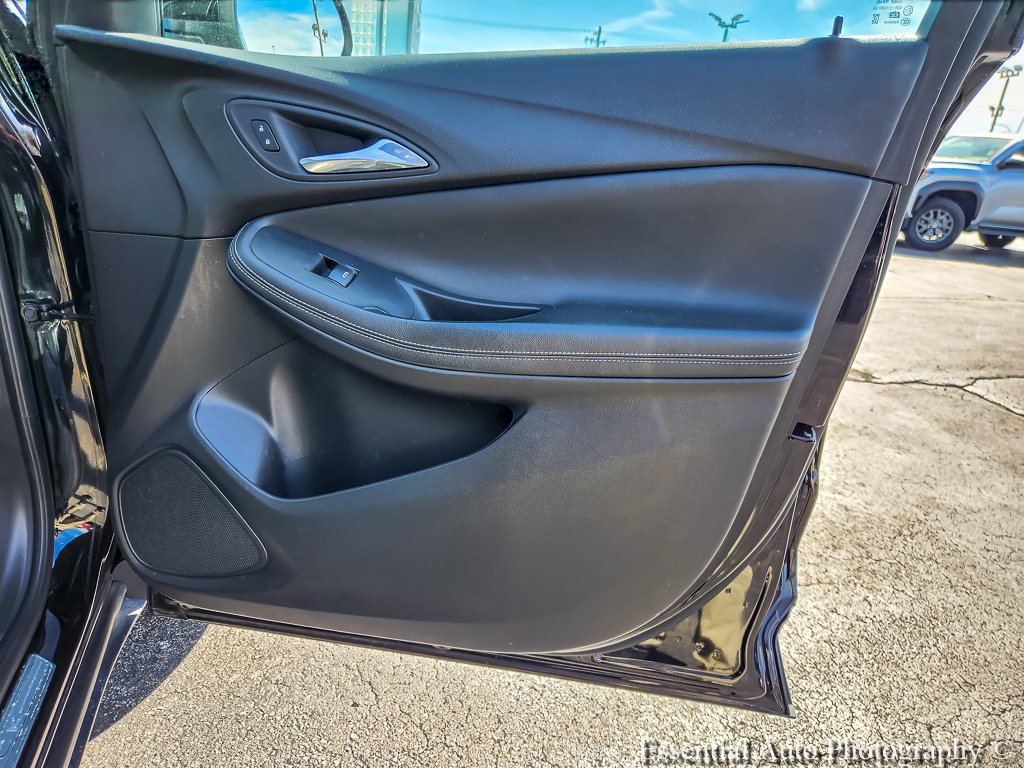 Used 2023 Buick Encore GX Essence w/ Experience Buick Package FWD image 23