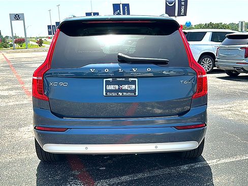Used 2022 Volvo XC90 T6 Momentum w/ Advanced Package AWD/4WD image 7
