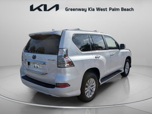 Used 2023 Lexus GX 460 Premium w/ Premium Plus Package image 7
