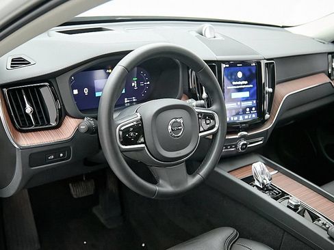 Certified 2023 Volvo XC60 T8 Ultimate w/ Climate Package AWD/4WD image 13