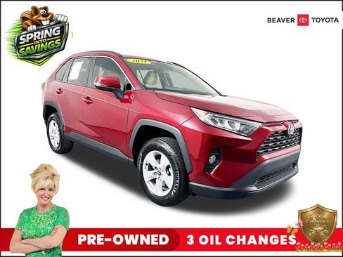 Used 2021 Toyota RAV4 XLE image 1