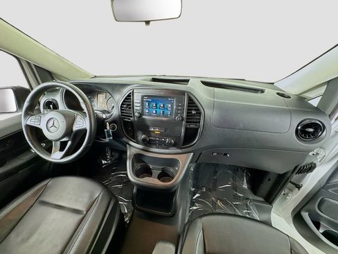 Used 2022 Mercedes-Benz Metris image 13