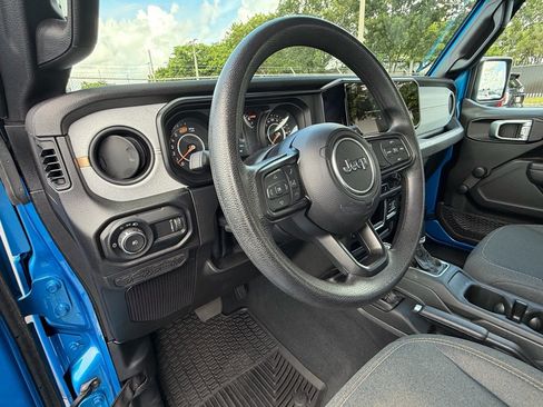 Used 2024 Jeep Wrangler Unlimited Sport AWD/4WD image 10