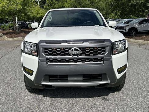 Used 2025 Nissan Frontier SV w/ SV Convenience Package RWD image 8