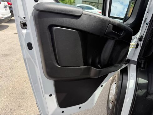 Used 2025 RAM ProMaster 2500 w/ Convenience Group FWD image 24