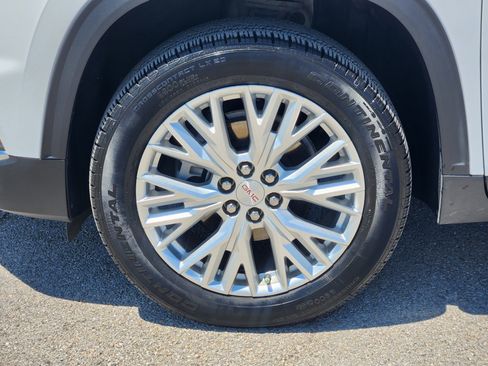 Used 2024 GMC Acadia Elevation FWD image 10