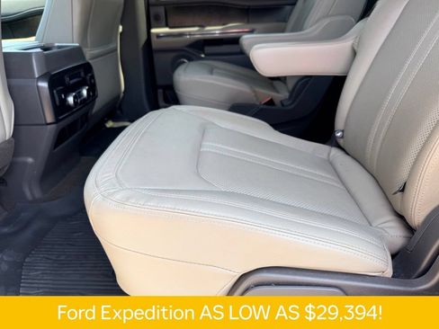 Used 2019 Ford Expedition Limited w/ Equipment Group 301A RWD image 17