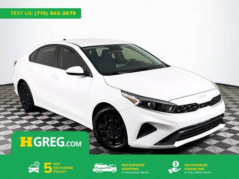 Used 2024 Kia Forte LX FWD image 1