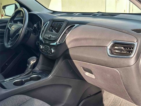 Used 2022 Chevrolet Equinox LT image 21